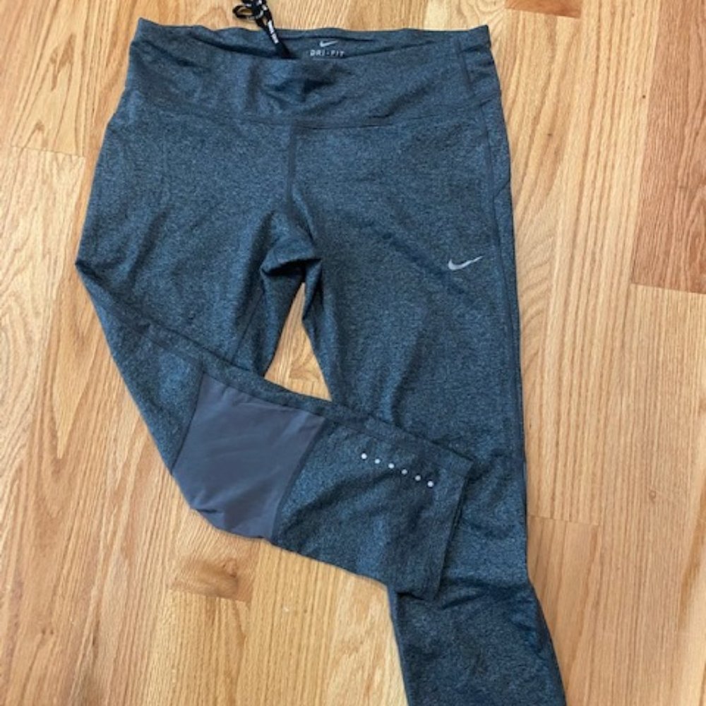 Nike Crop Leggings